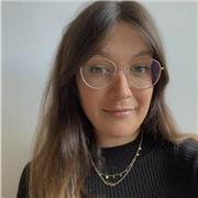Graduada en Filología Hispánica. Ofrezco clases de latín, lengua y principalmente sintaxis